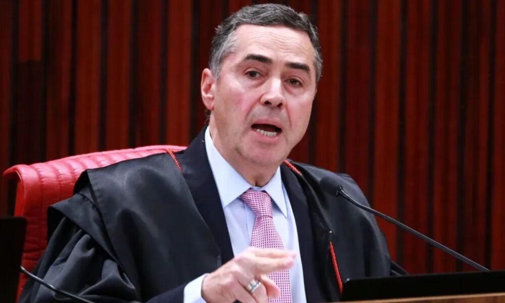Luís Roberto Barroso durante sessão no STF