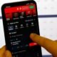 Plataforma de apostas esportivas aberta em um celular